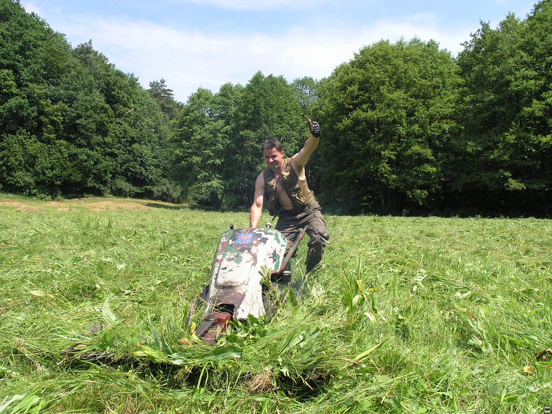 Kosení lehkou mechanizací, PP Uhliska - lokalita modráska očkovaného (Phengaris teleius), 2007, f: Šnajdara 